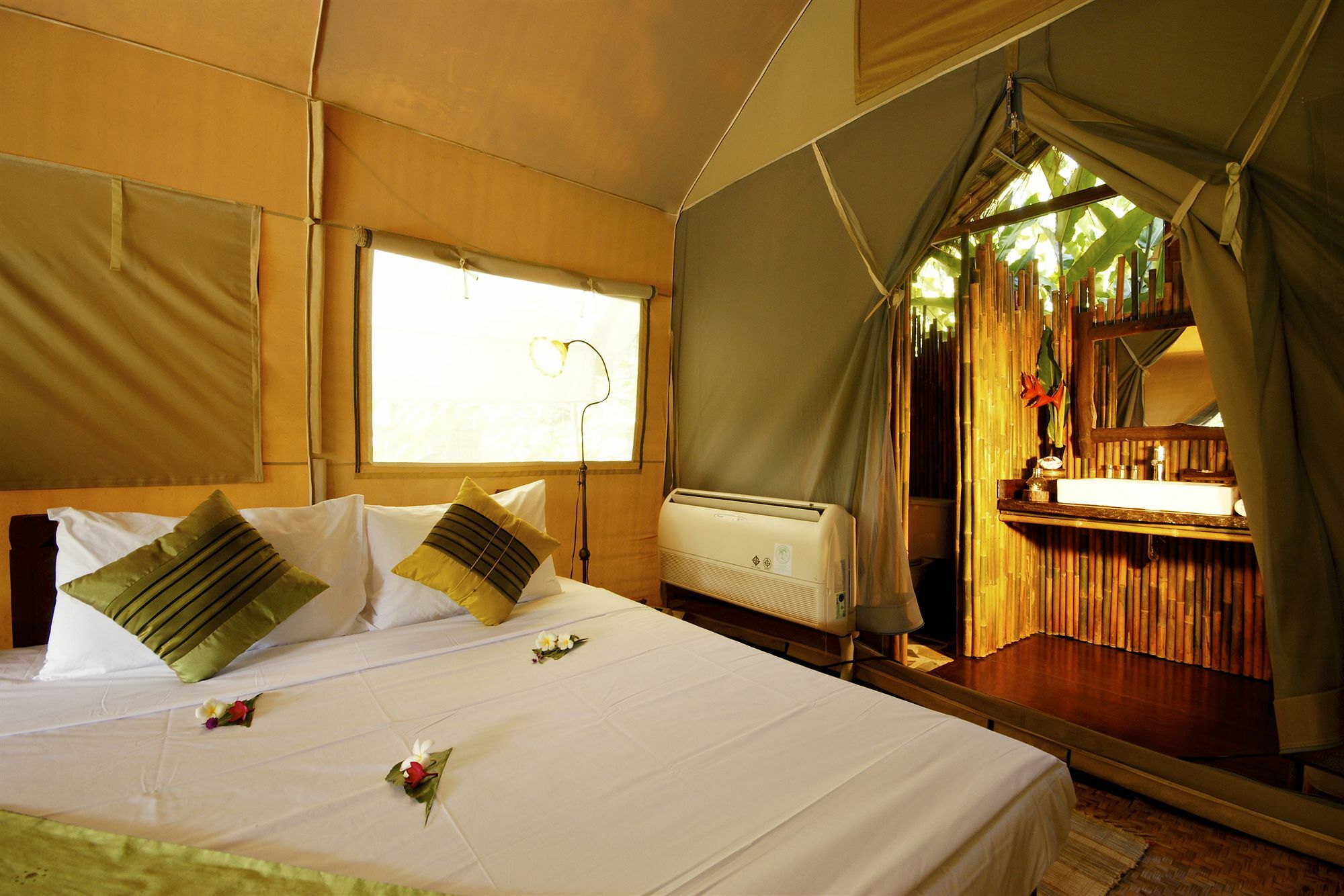Hintok River Camp Szajok Kültér fotó